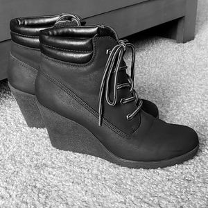 Gorgeous black suede wedge boots